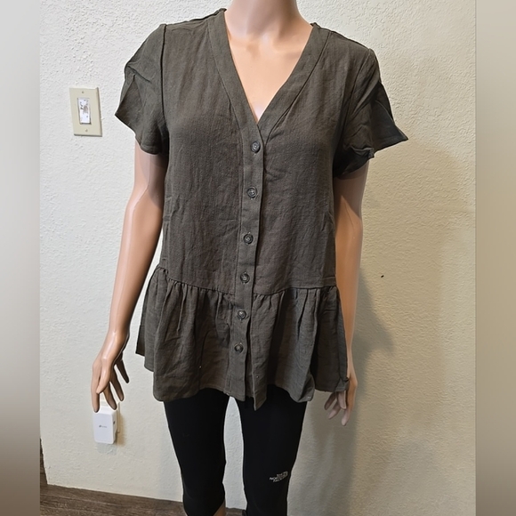 Love Sadie Green  Button Front Peplum Shirt Medium - Picture 6 of 7
